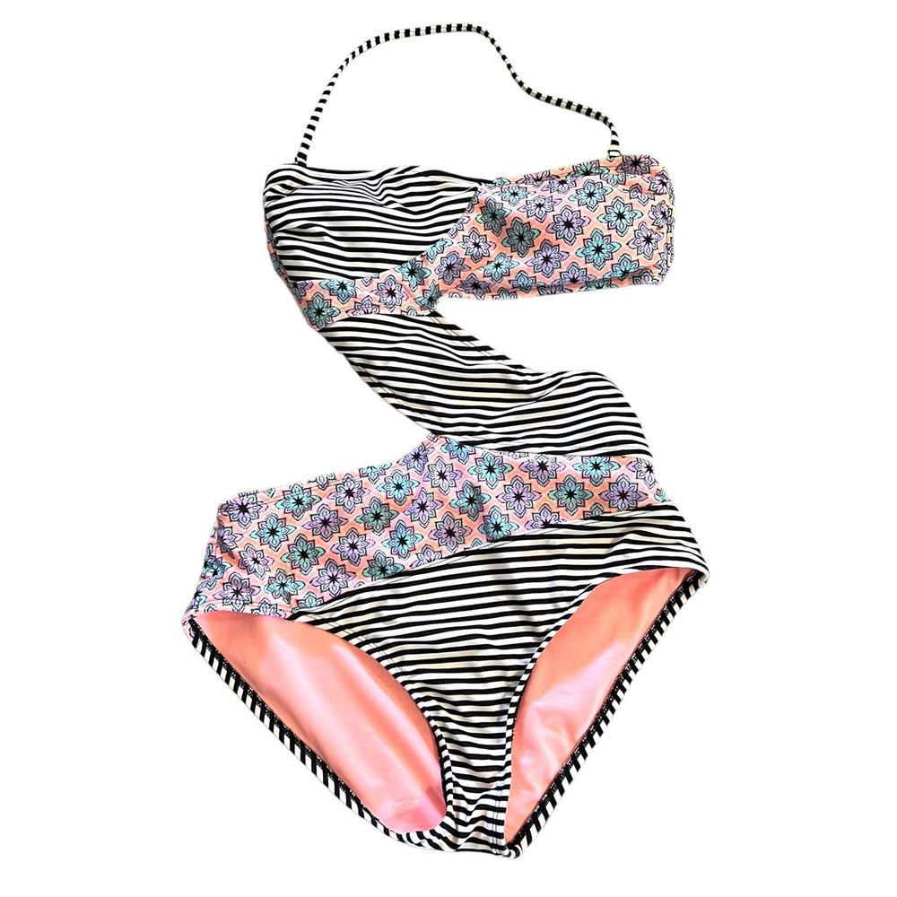 Heart and Harmony One Piece Bikini Swimsuit Women’s Size Large